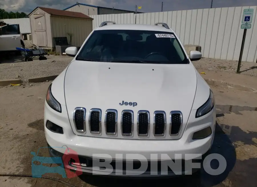 1C4PJLLB8JD561051 Photo# 5