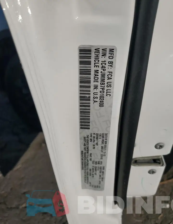 1C4PJMMB7PD102400 Photo# 13