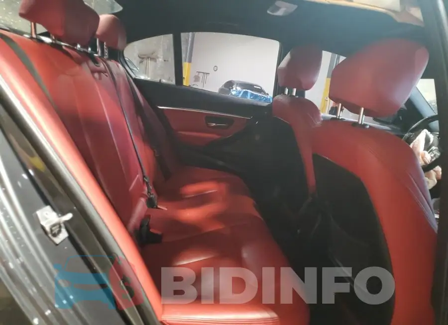 WBA8B7G59GNT95734 Photo# 10