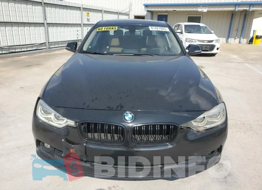 WBA8E5G58JNU45672 Photo# 5