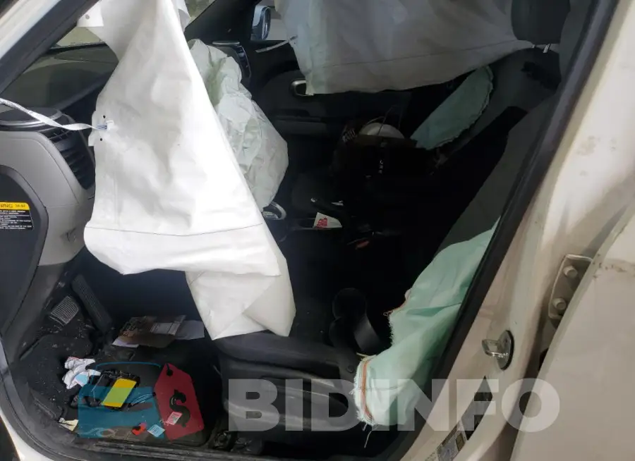 KNDJN2A20G7266041 Photo# 7