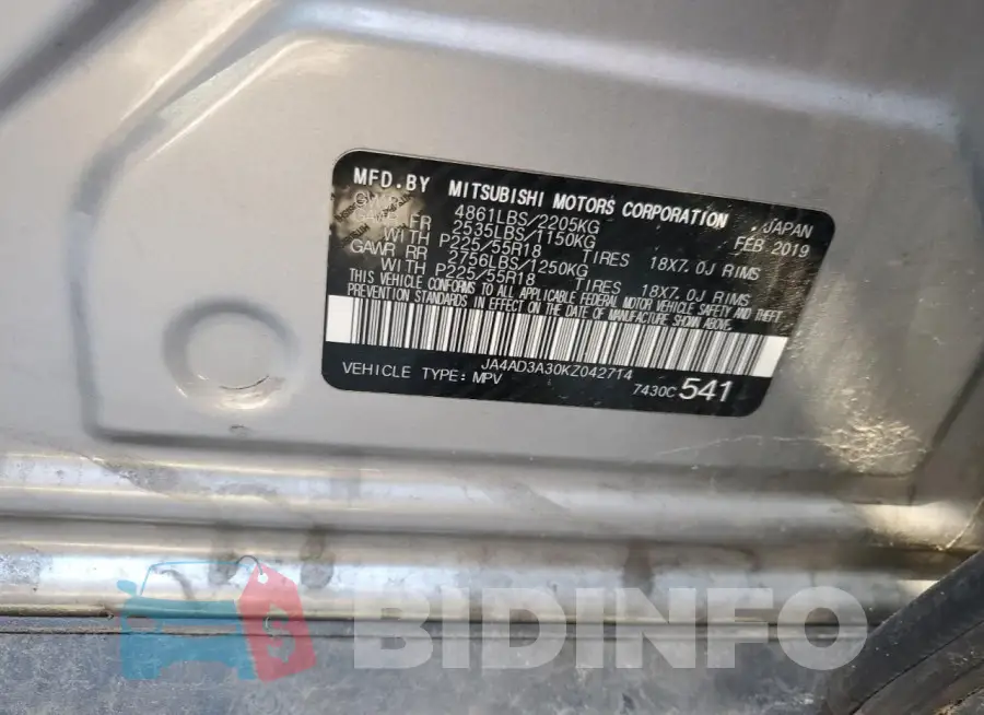 JA4AD3A30KZ042714 Photo# 13