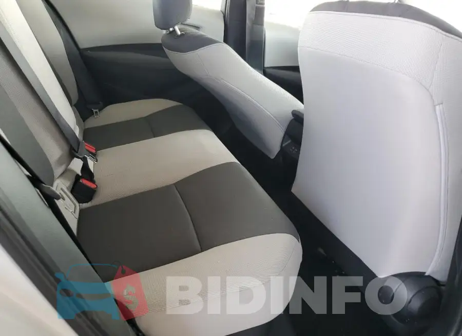 JTDBCMFE8R3050585 Photo# 10