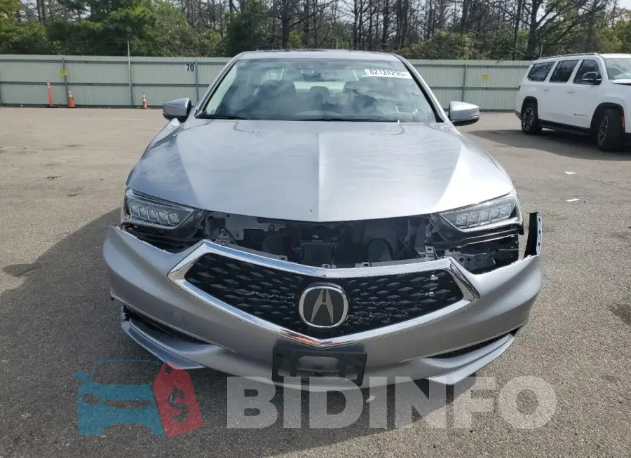 19UUB1F53KA006376 Photo# 5