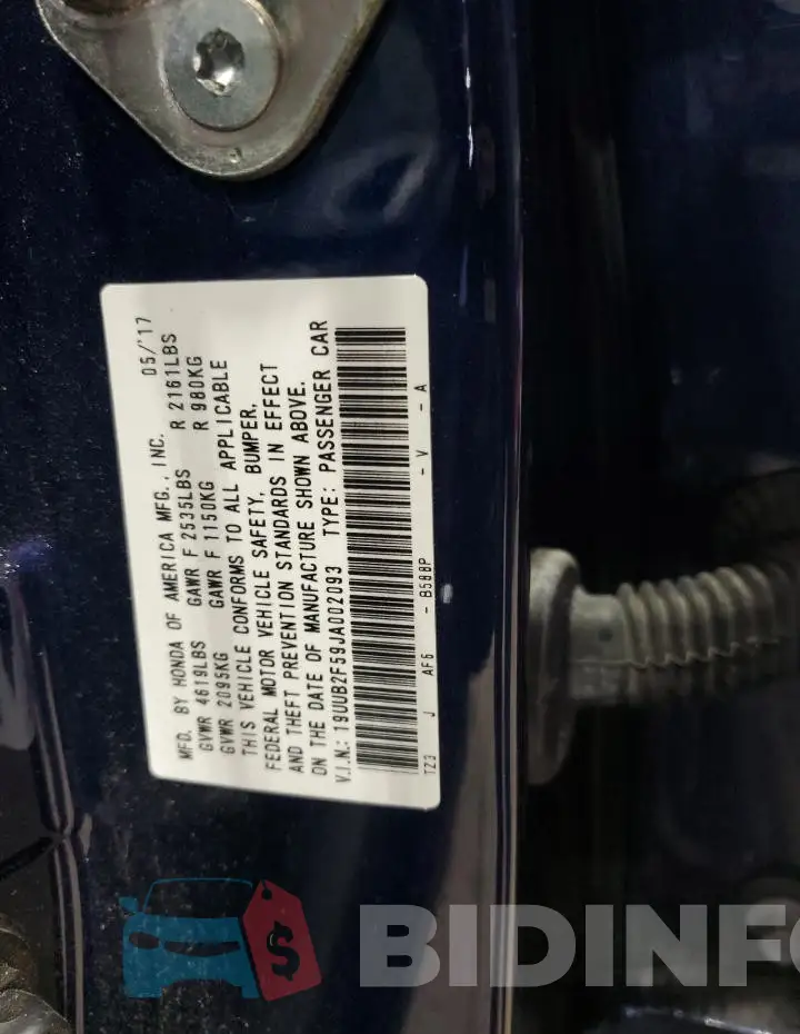 19UUB2F59JA002093 Photo# 12
