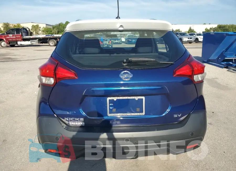3N1CP5CU9JL527661 Photo# 6