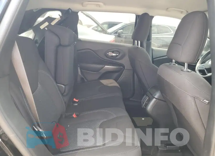 1C4PJLCB8MD214677 Photo# 10