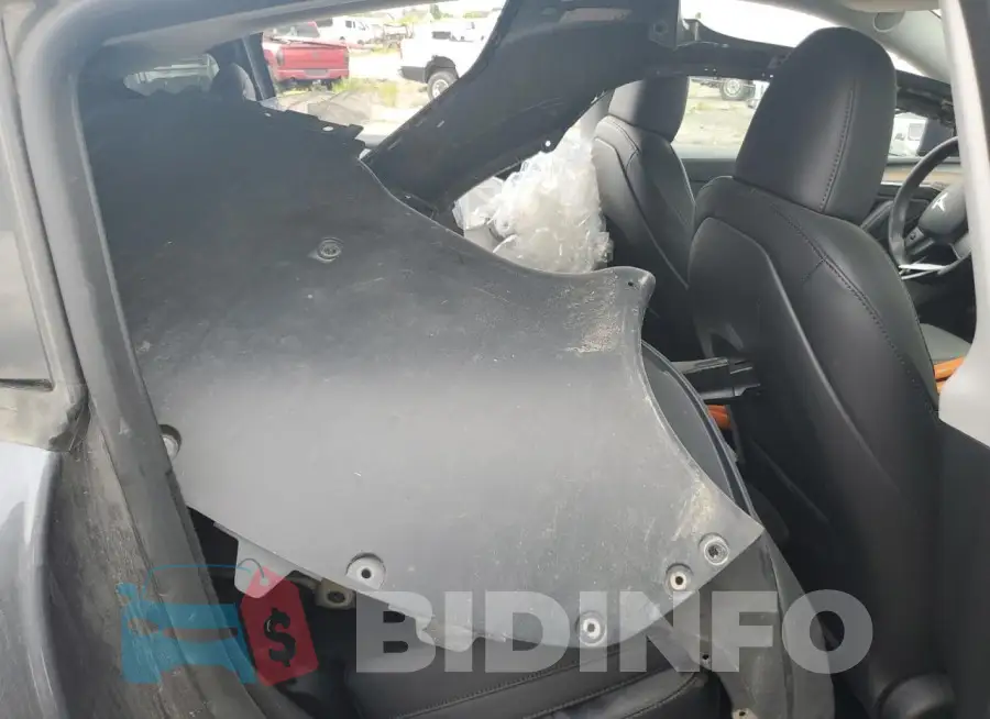7SAYGDEE7PF892014 Photo# 10