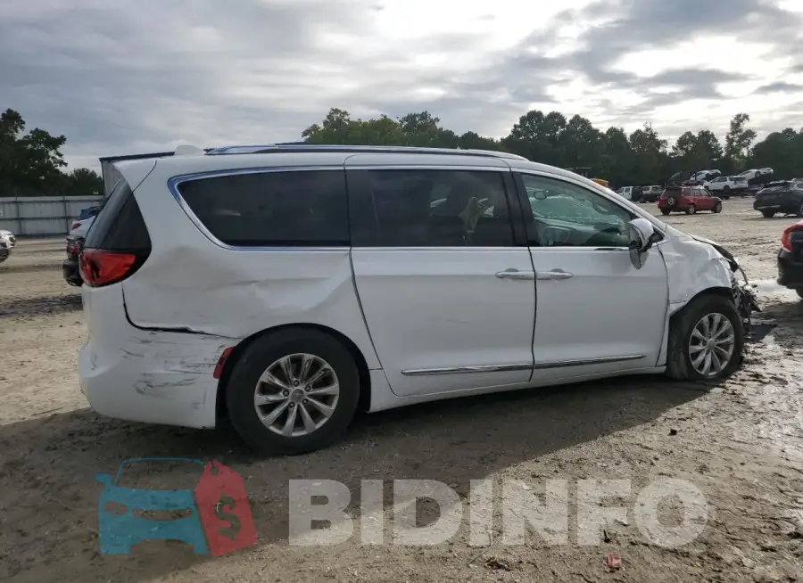 2C4RC1BGXJR210840 Photo# 3