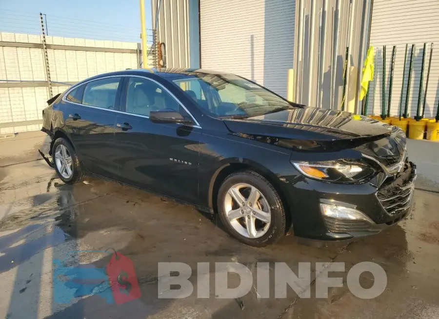 1G1ZB5ST3LF017634 Photo# 4