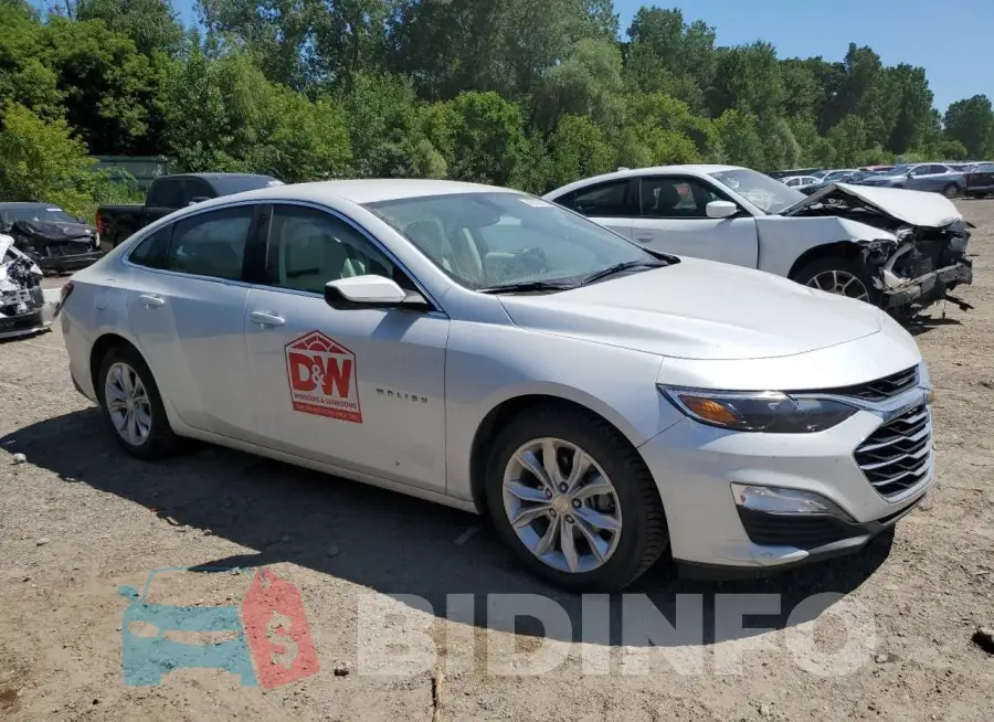 1G1ZD5ST3KF156932 Photo# 4