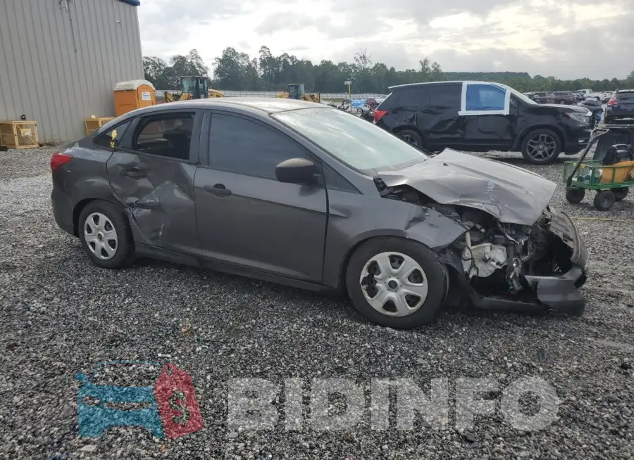 1FADP3E21GL256820 Photo# 4