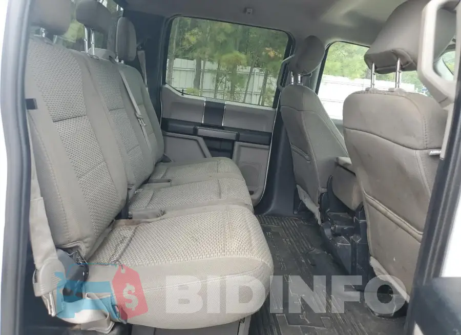 1FT7W2B66KEF58998 Photo# 10