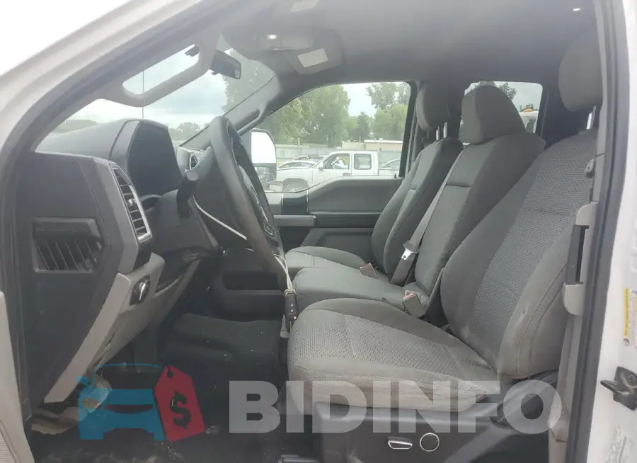 1FT7X2B68JEB68710 Photo# 7
