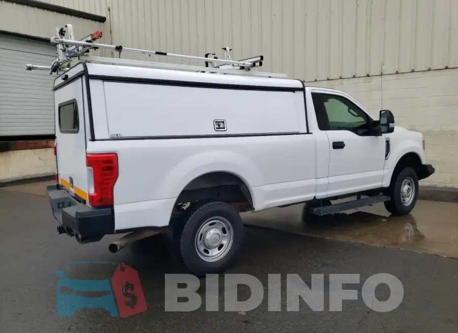 1FTBF2B66KEE58815 Photo# 3
