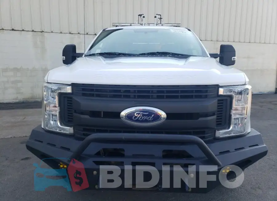 1FTBF2B66KEE58815 Photo# 5
