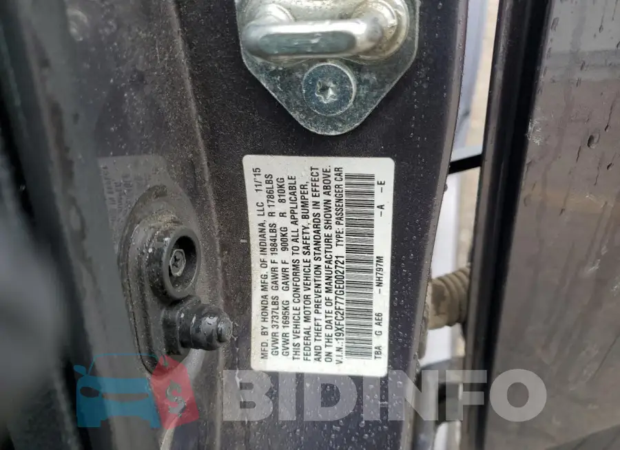 19XFC2F77GE002721 Photo# 12