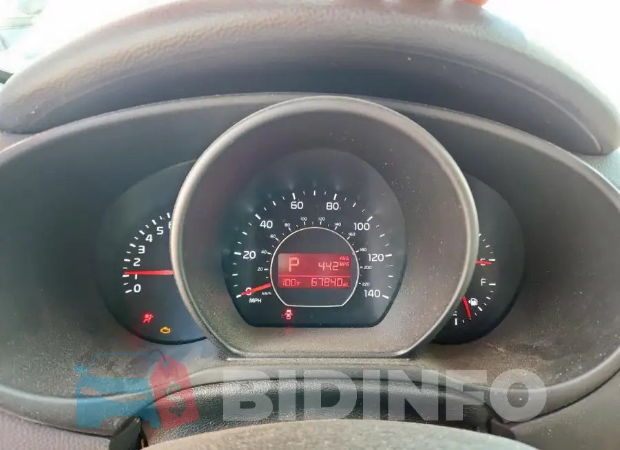 KNDJN2A2XJ7615844 Photo# 9