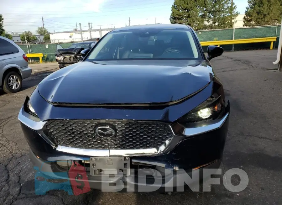 3MVDMBBL4MM225130 Photo# 5