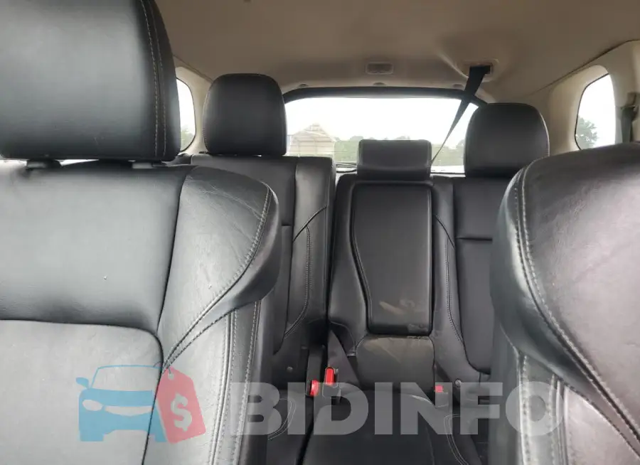 JA4AD3A33LZ035080 Photo# 10