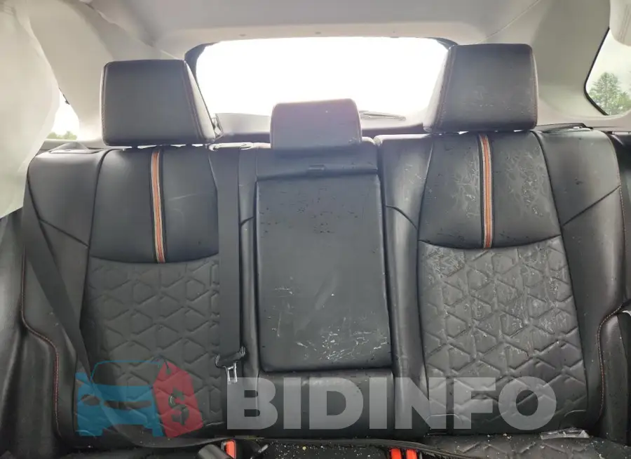 2T3J1RFV8PW340799 Photo# 10