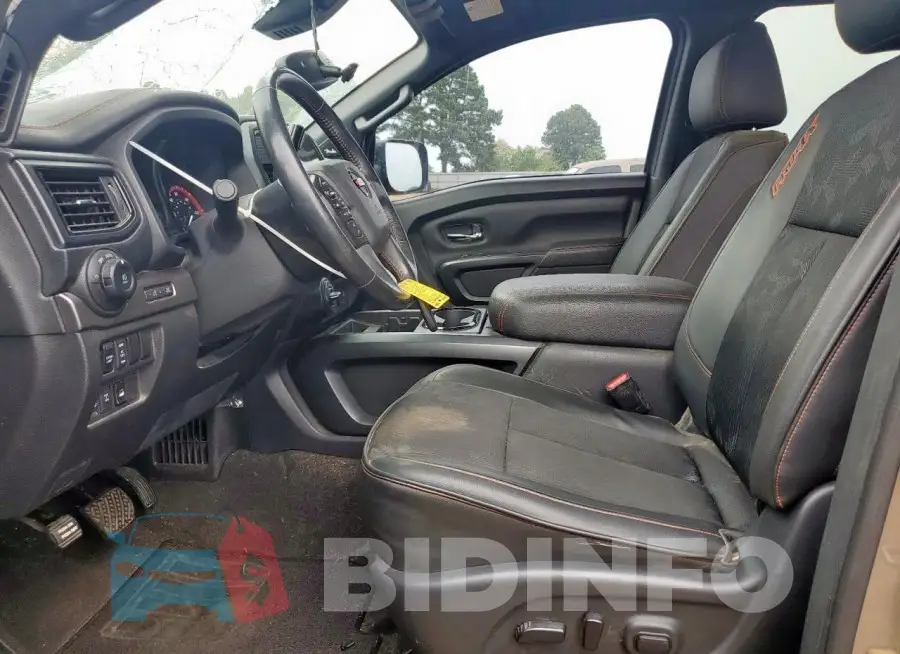 1N6AA1EDXMN519887 Photo# 7