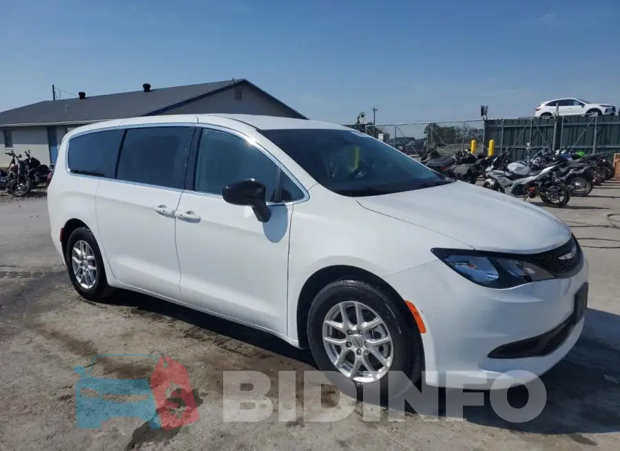 2C4RC1CG6RR176910 Photo# 4