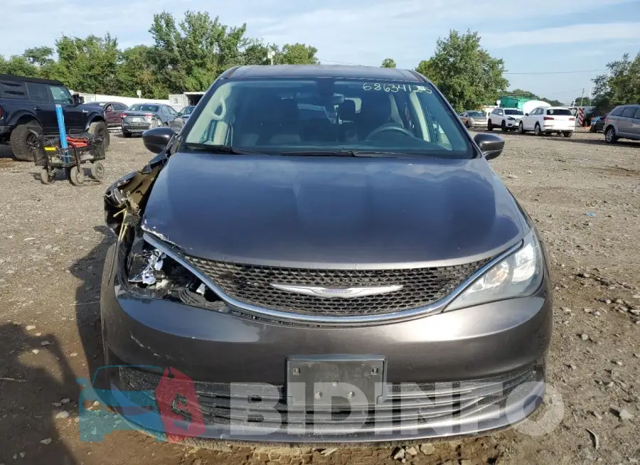 2C4RC1CGXHR608574 Photo# 5