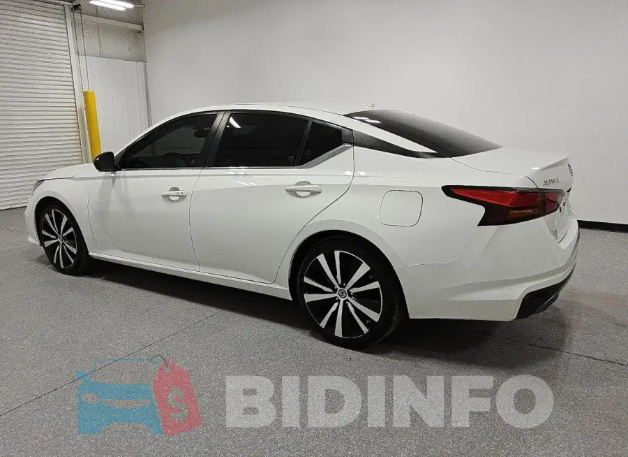 1N4BL4CV6NN401809 Photo# 2
