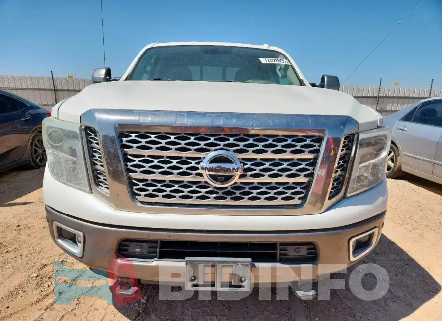 1N6BA1F21GN502661 Photo# 5