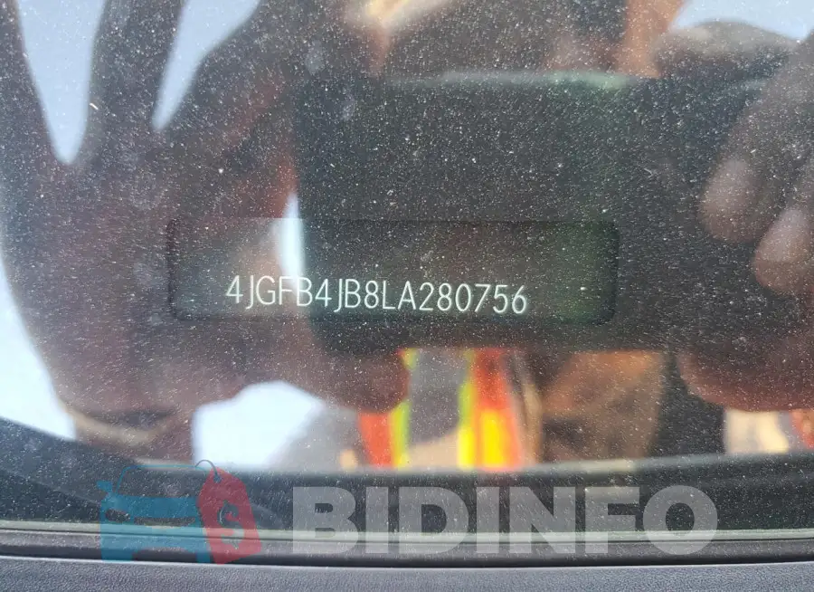 4JGFB4JB8LA280756 Photo# 13