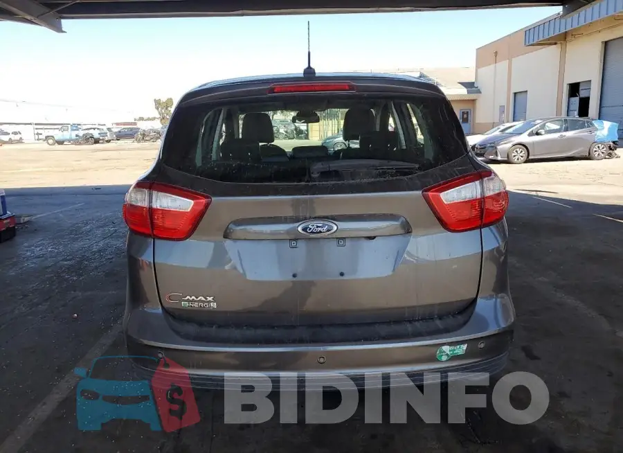 1FADP5CU3GL102545 Photo# 6