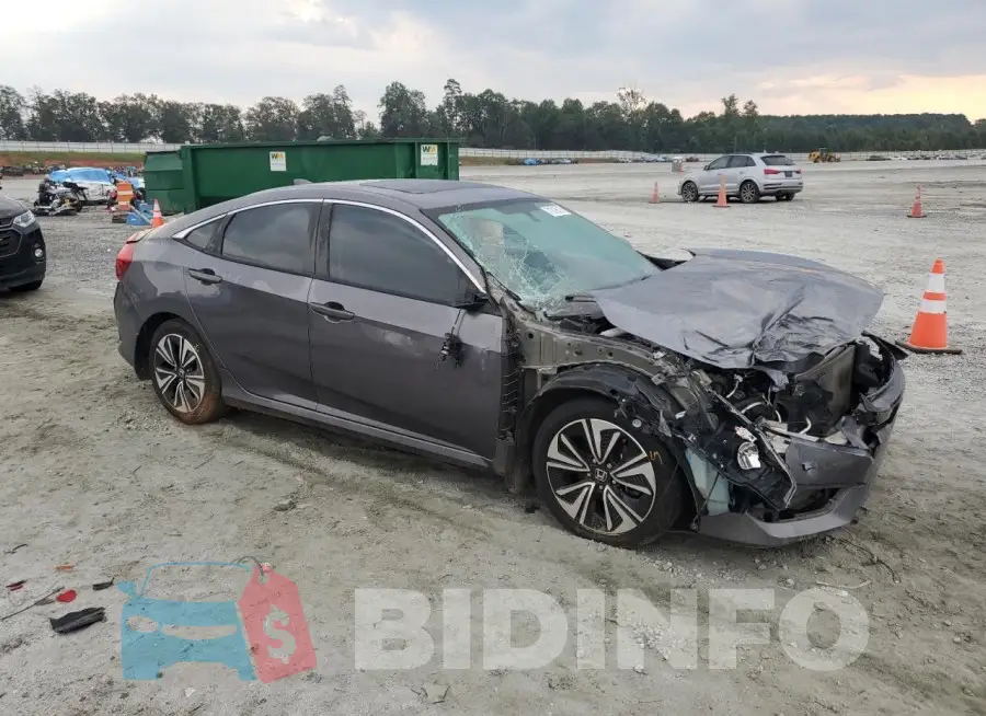 19XFC1F33HE014325 Photo# 4