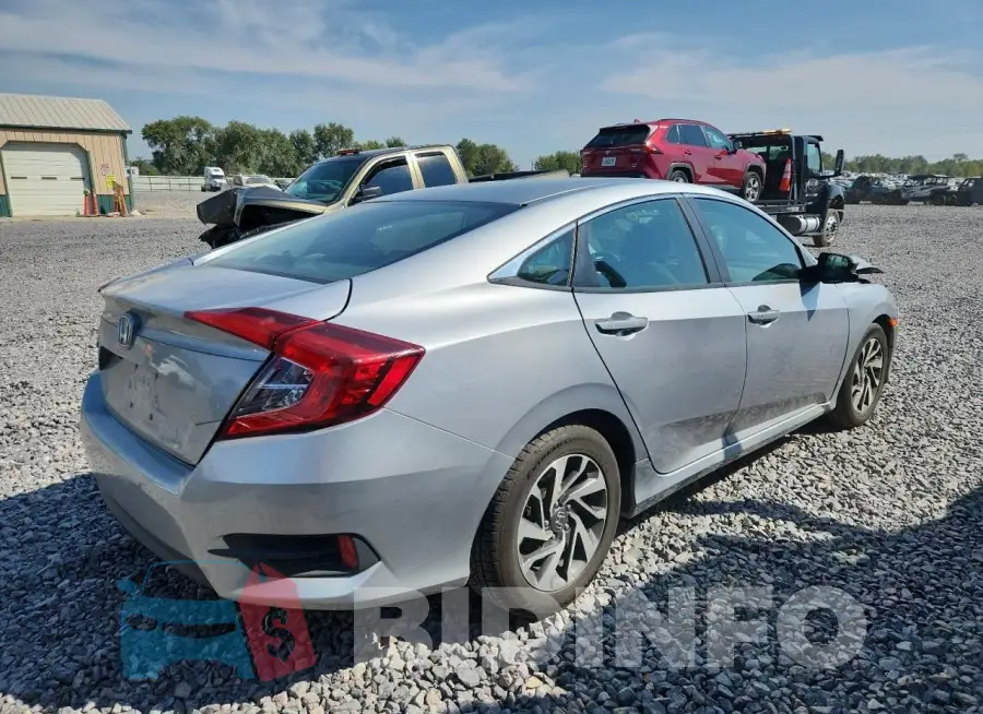 19XFC2F74GE047275 Photo# 3
