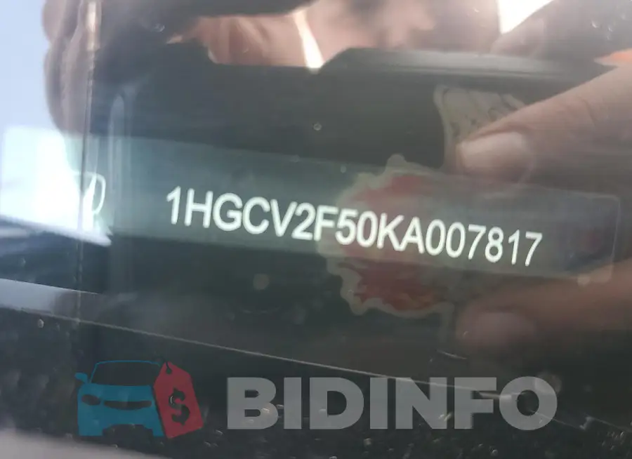1HGCV2F50KA007817 Photo# 12