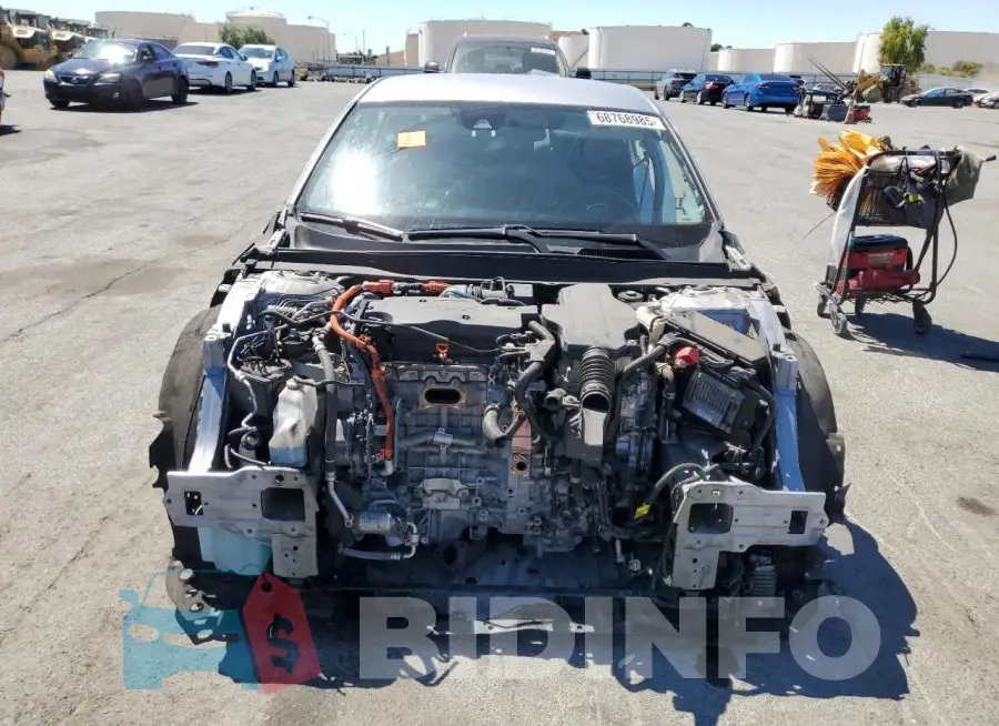 1HGCV3F17MA018402 Photo# 5