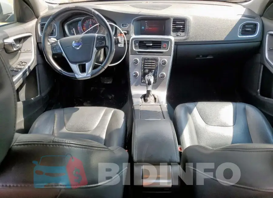 LYV402TK6HB139834 Photo# 8