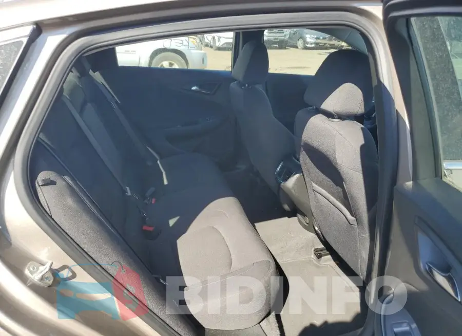 1G1ZD5ST4SF143946 Photo# 10