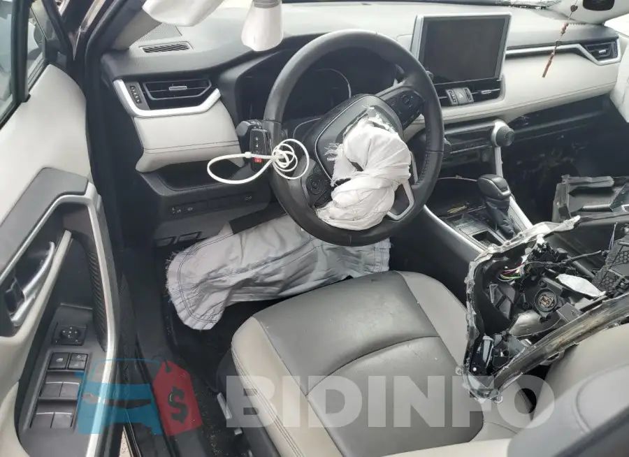 2T3C1RFV0PW274936 Photo# 8