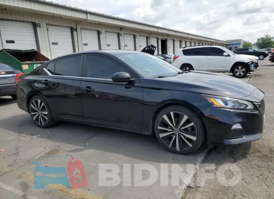 1N4BL4CV6KC141709 Photo# 4
