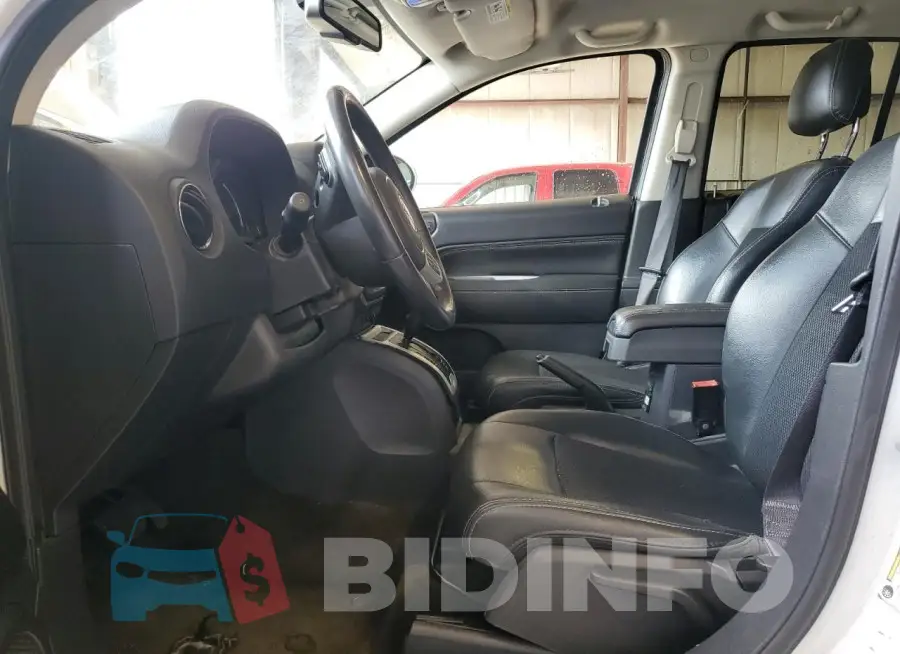 1C4NJDEB5HD178317 Photo# 7