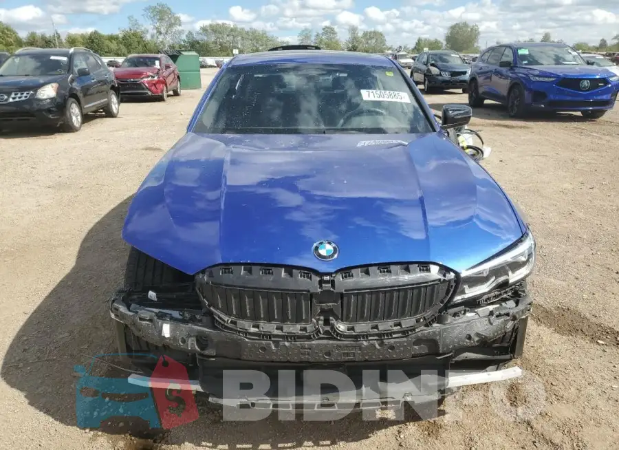 3MW5R7J02M8B59615 Photo# 5