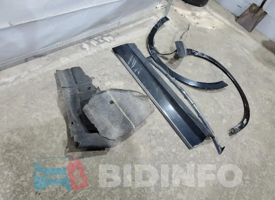 3GNKBJRS6KS584193 Photo# 13