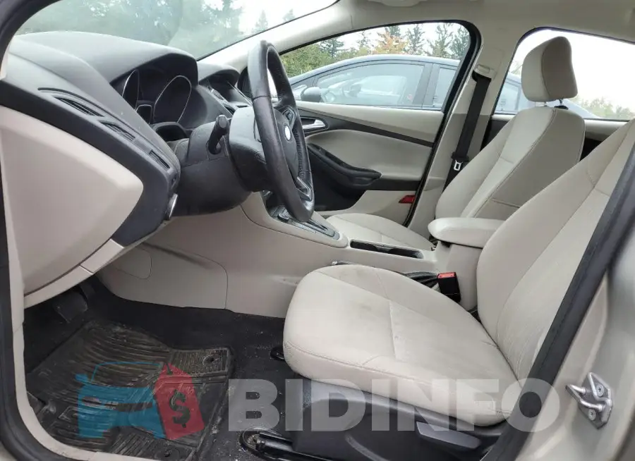 1FADP3F24GL327507 Photo# 7