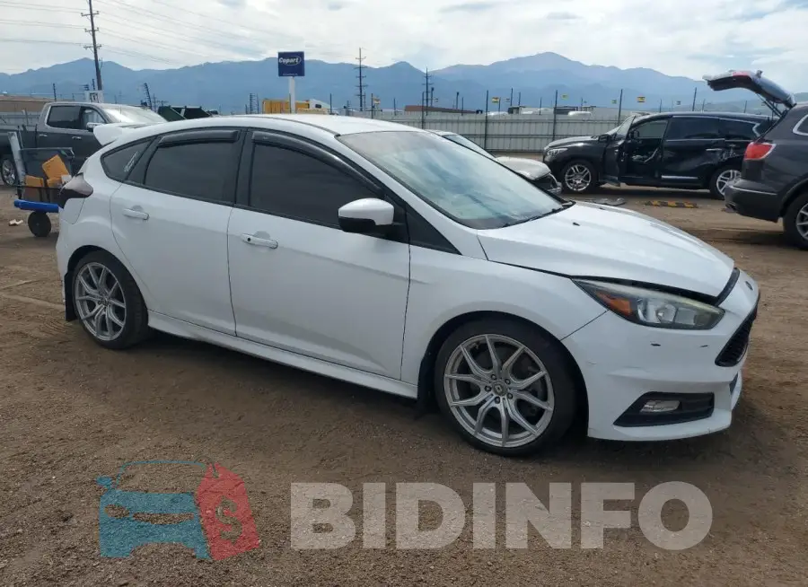 1FADP3L90HL245311 Photo# 4