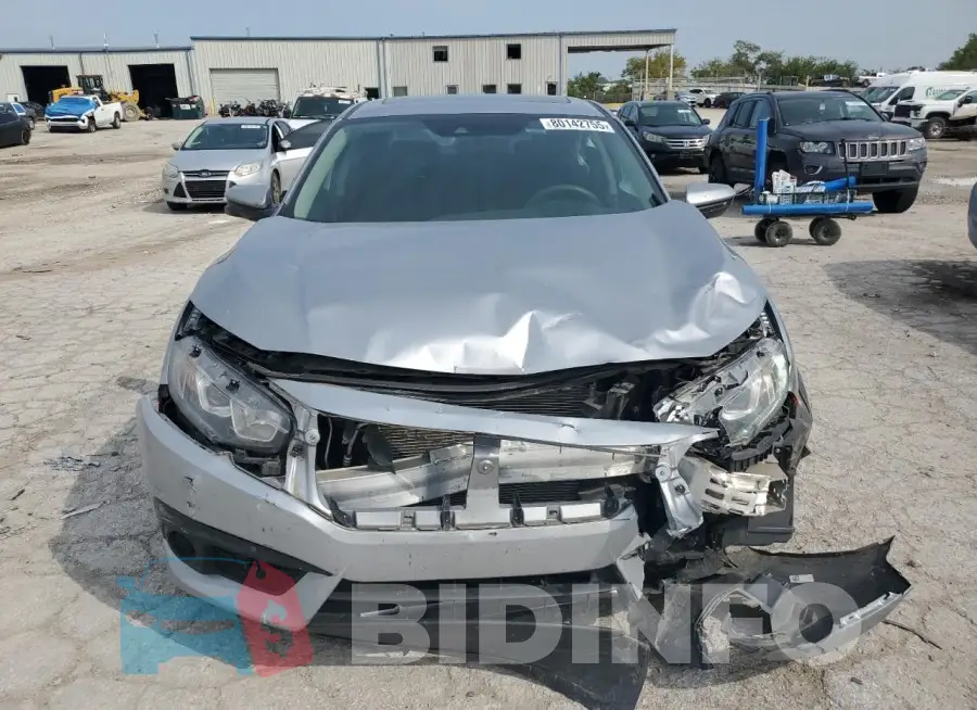 19XFC2F83HE061789 Photo# 5