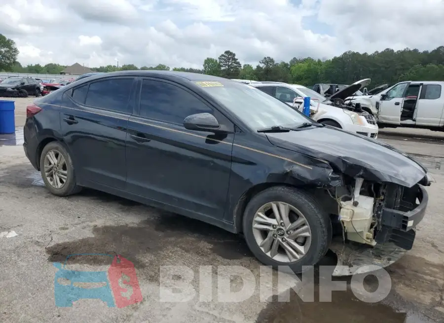 5NPD84LFXKH421702 Photo# 4