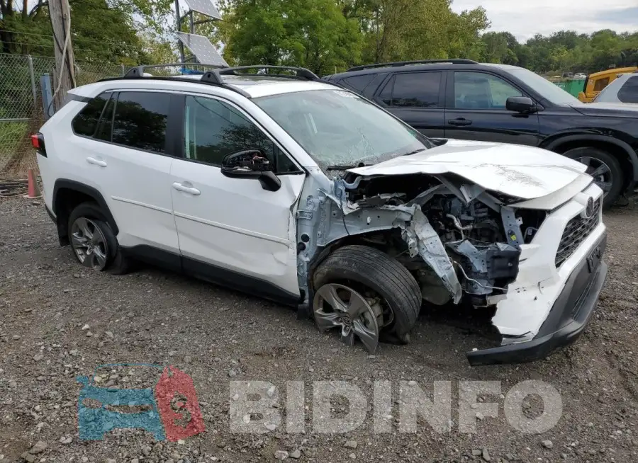 2T3P1RFV4RC455026 Photo# 4