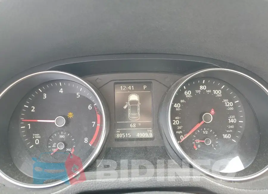 1VWDT7A3XHC048087 Photo# 9