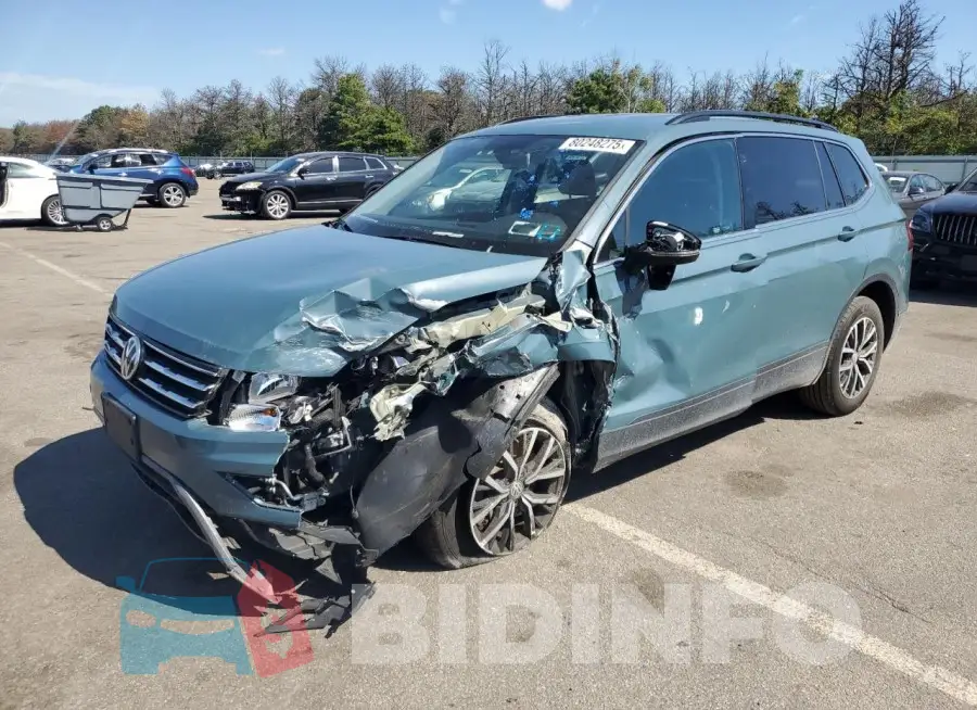 3VV2B7AX8KM118645 Photo# 1